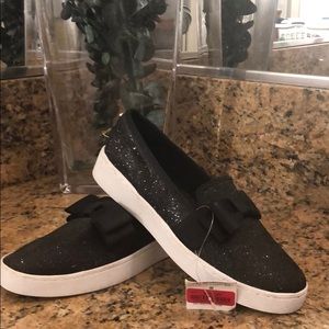 Unisa Tennis/Loafers with Decorative Bow